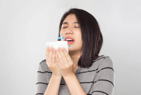 女性